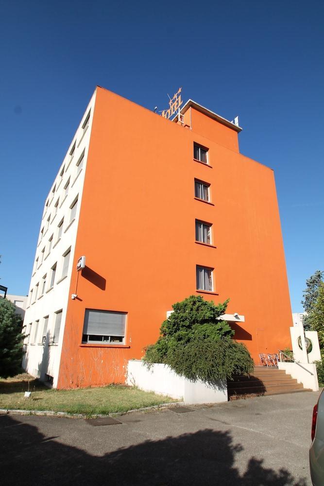 Adonis Lyon Est Hotel Artys Saint-Priest-en-Jarez Exteriör bild