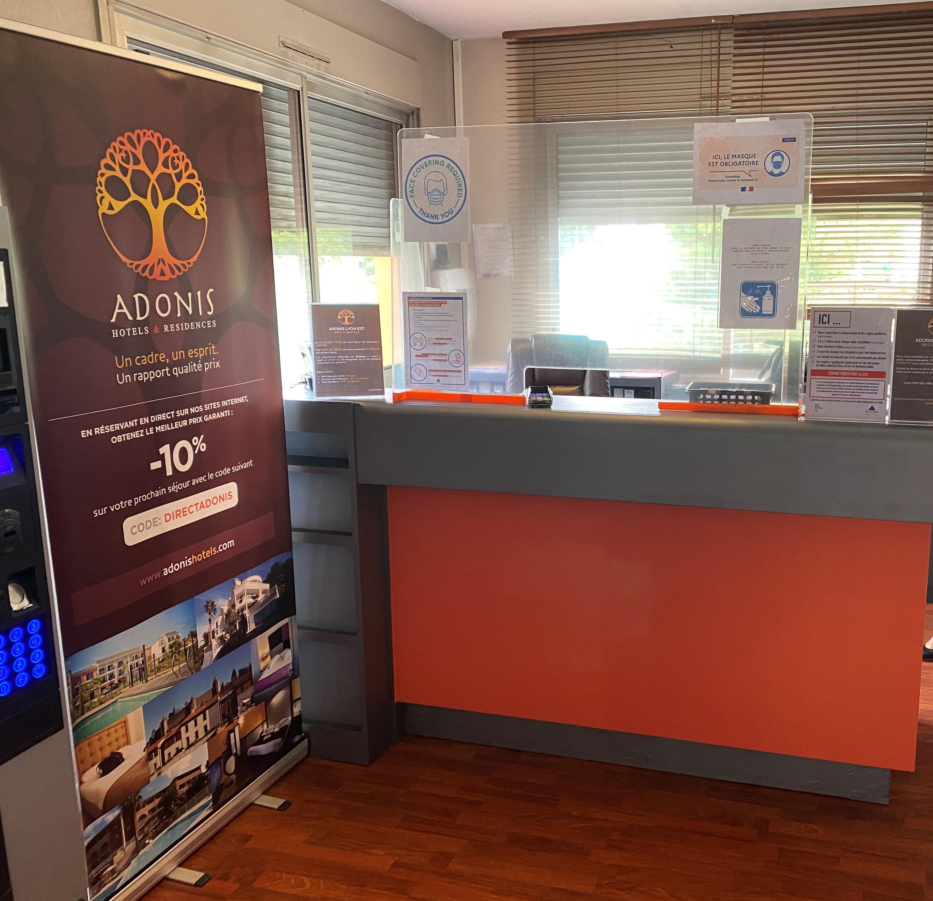 Adonis Lyon Est Hotel Artys Saint-Priest-en-Jarez Exteriör bild